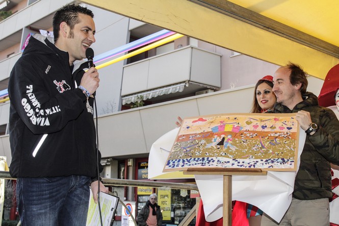 Ingrandisci la foto